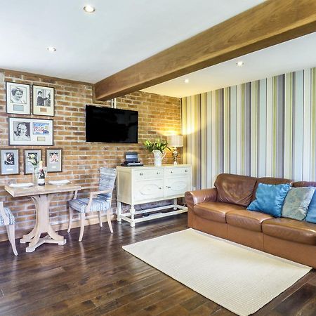 Blue Oyster Villa Мълиън Екстериор снимка