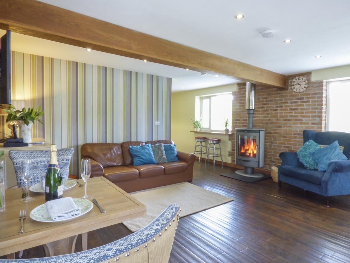 Blue Oyster Villa Мълиън Екстериор снимка